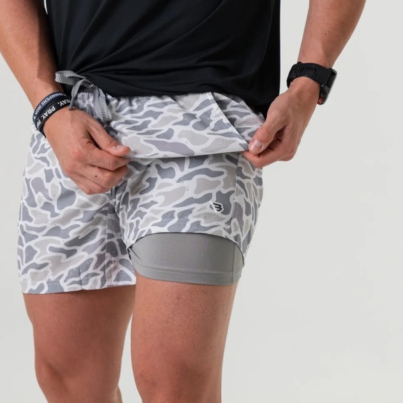 Burlebo- 5.5 Athletic Short - Heather Khaki - Driftwood Camo Liner main image 1